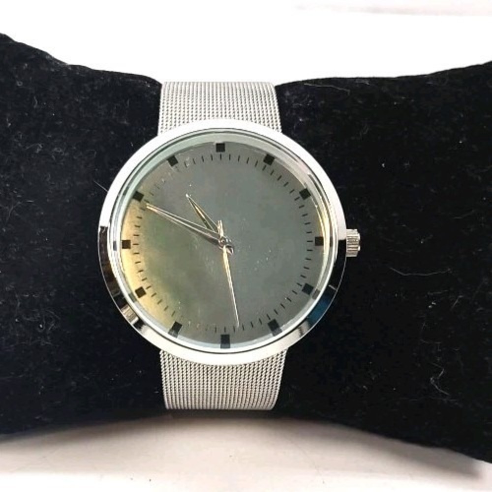 Silvertone Big Face Watch Metal Mesh Band New Battery‎ Unisex